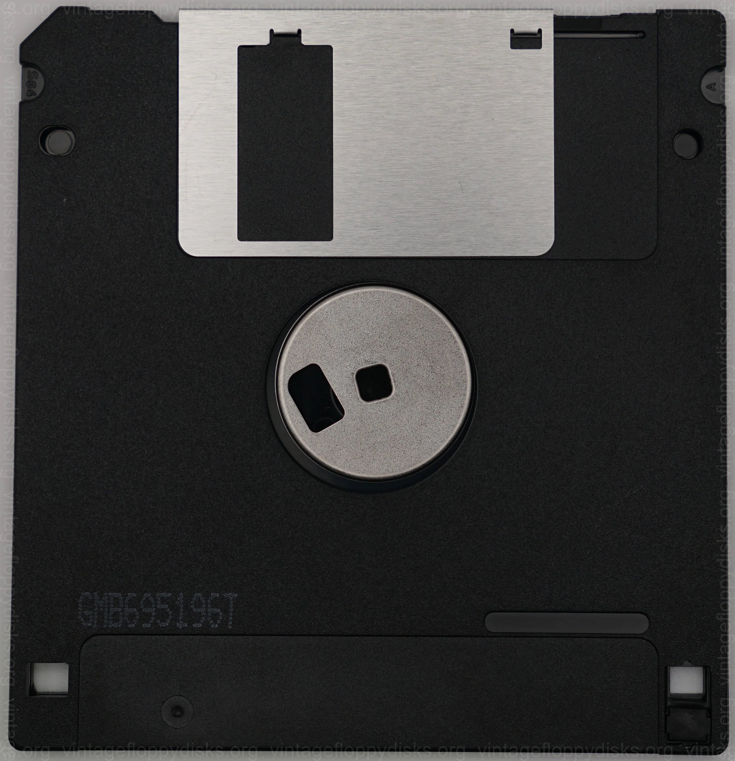 a vintage floppy disk from Generic. Cat. no.: XX-35-0012-005 - Back