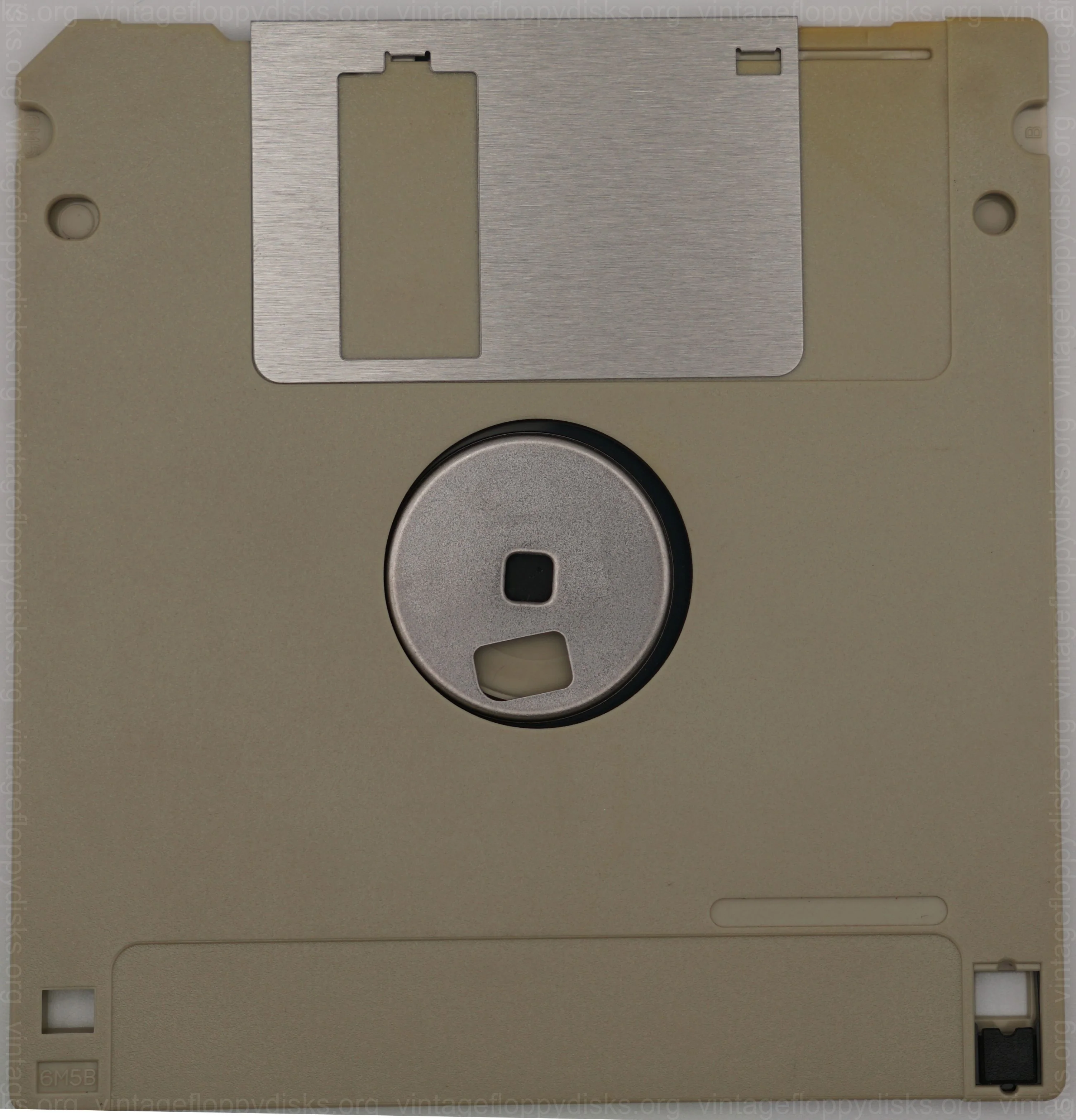 a vintage floppy disk from Generic. Cat. no.: XX-35-0017-006 - Back