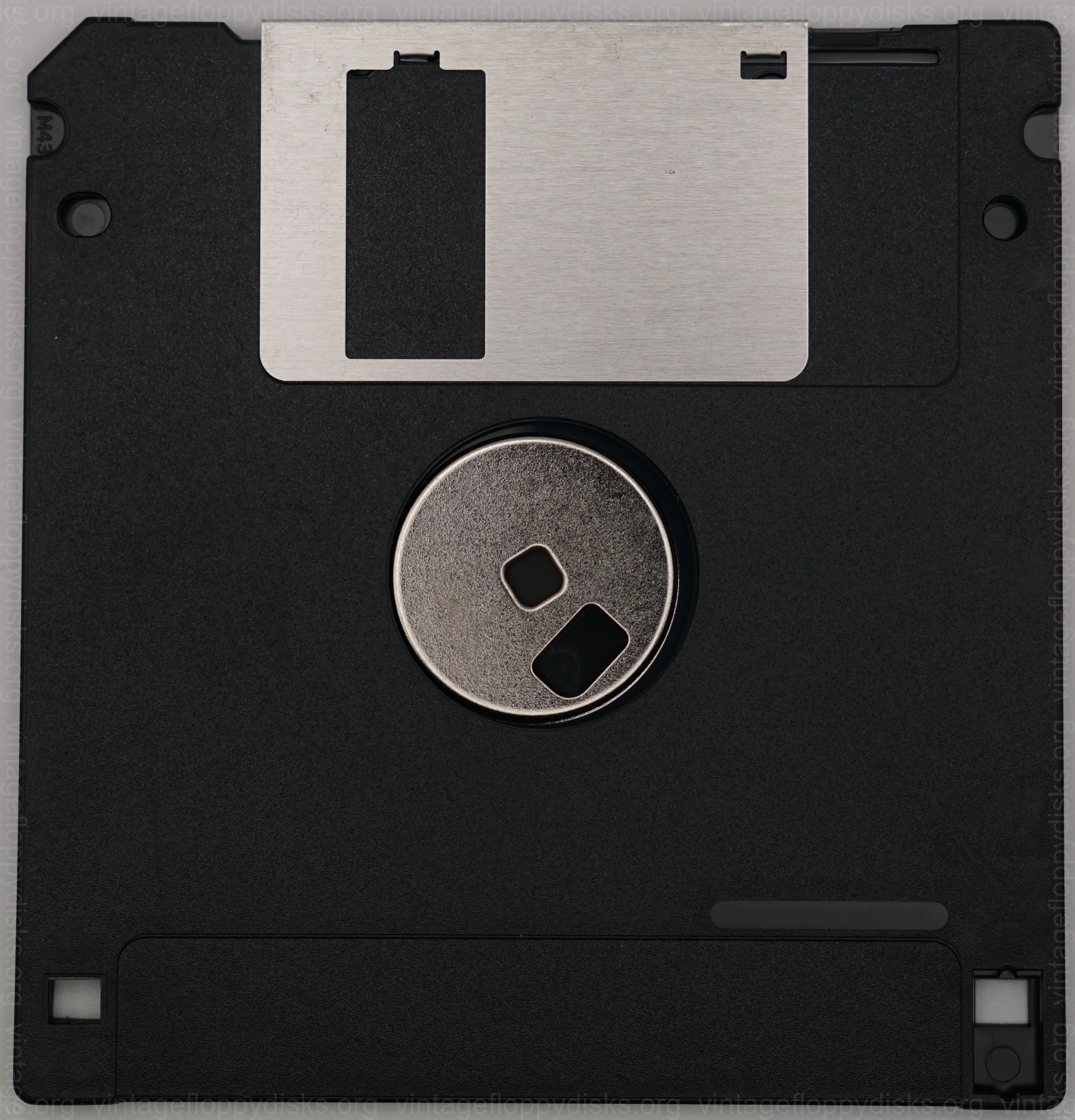 a vintage floppy disk from Generic. Cat. no.: XX-35-0012-004 - Back