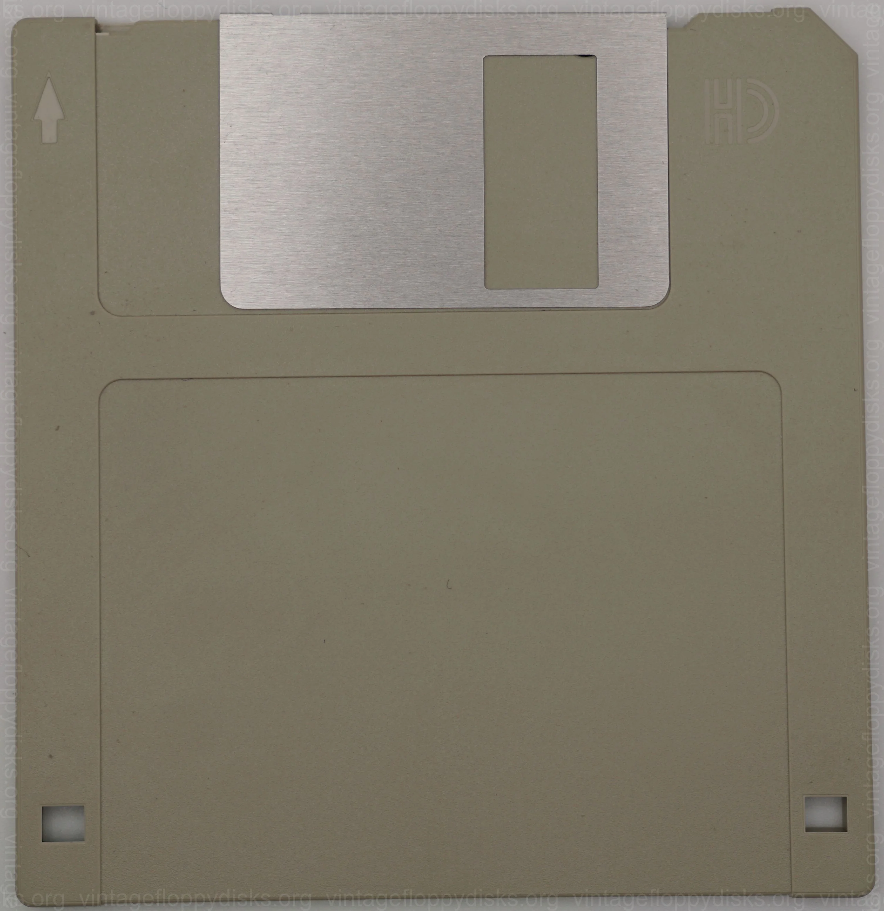 a vintage floppy disk from Generic. Cat. no.: XX-35-0017-003 - Front