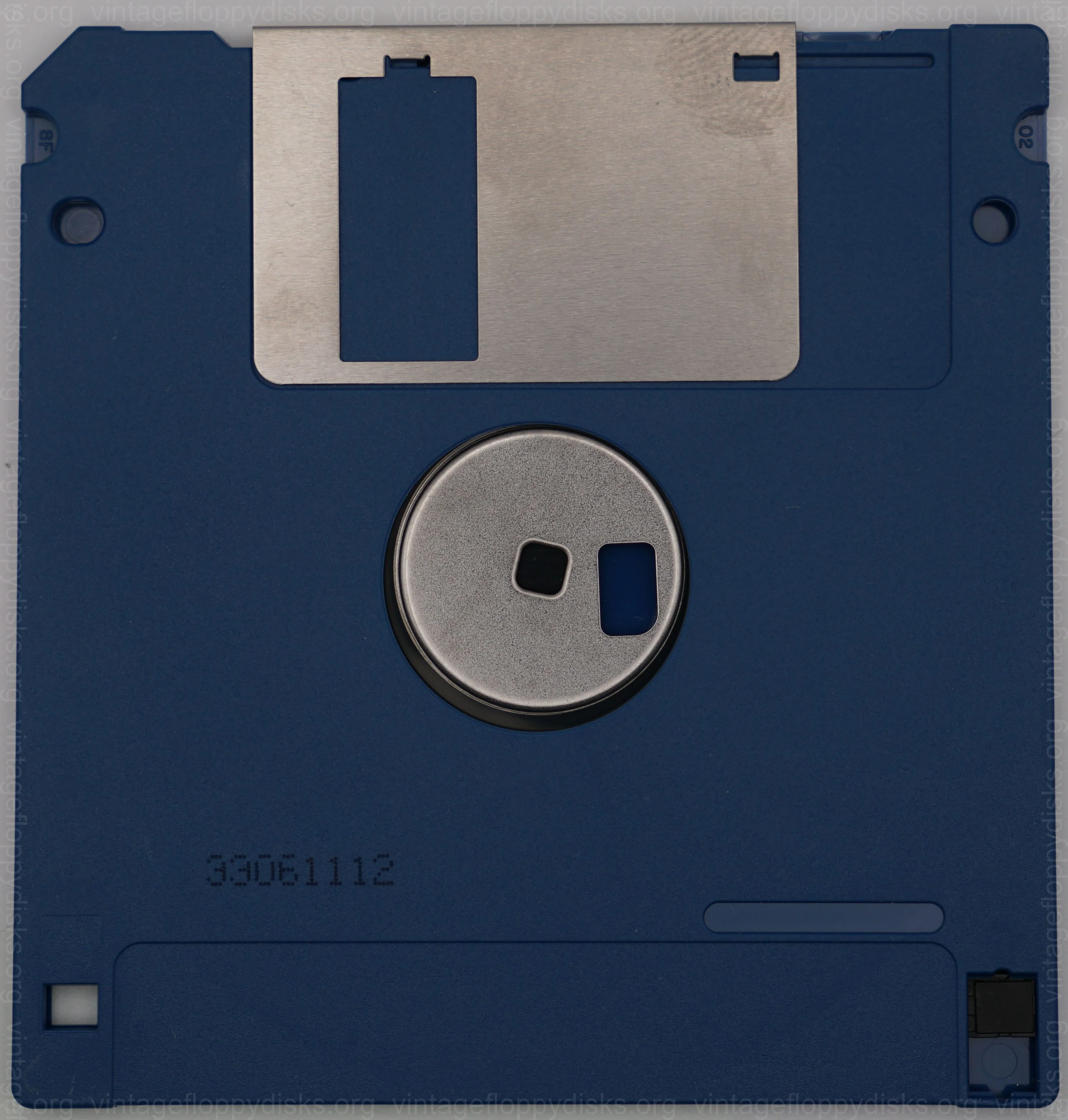 a vintage floppy disk from Generic. Cat. no.: XX-35-0018-001 - Back
