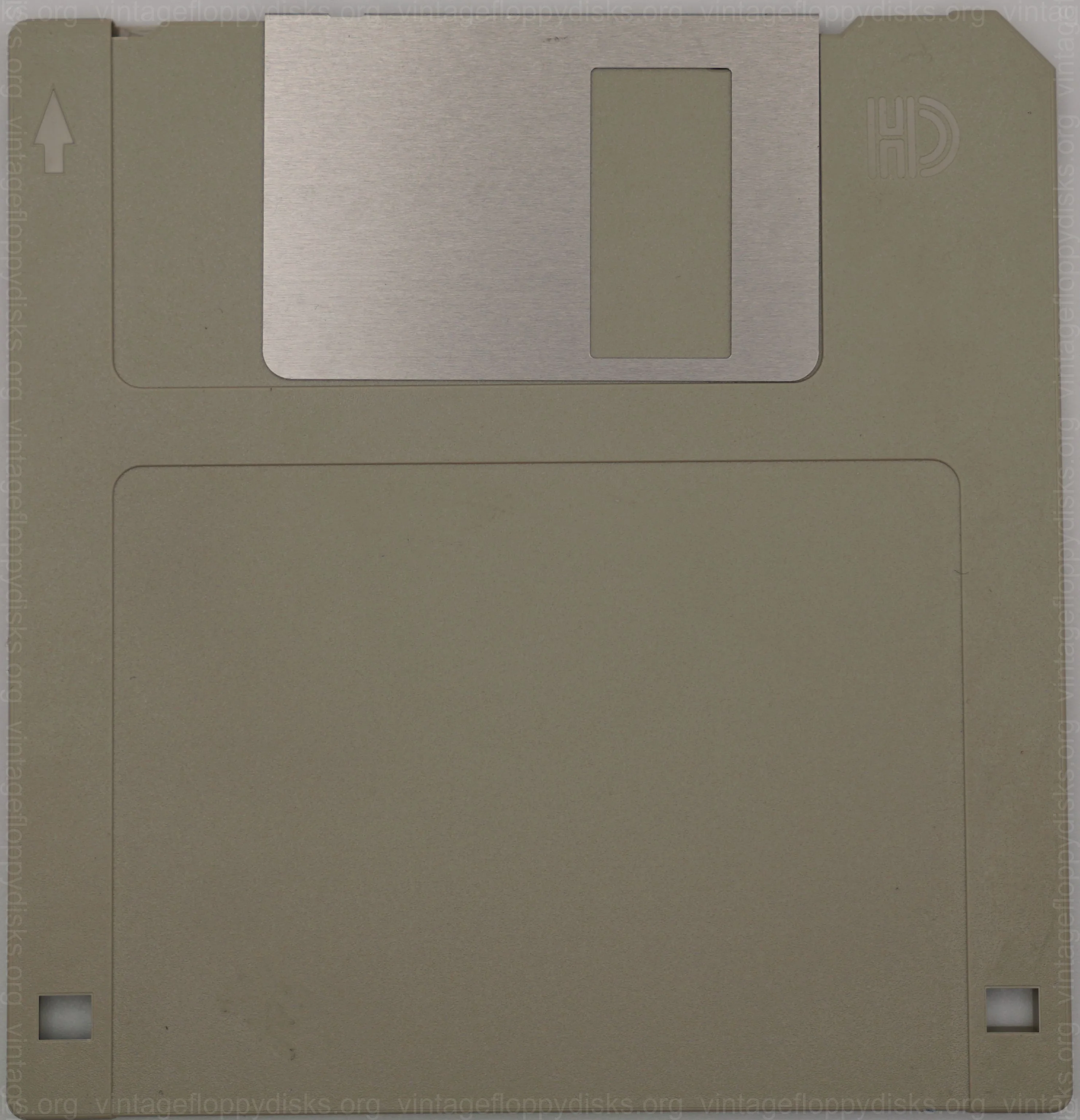 a vintage floppy disk from Generic. Cat. no.: XX-35-0017-004 - Front