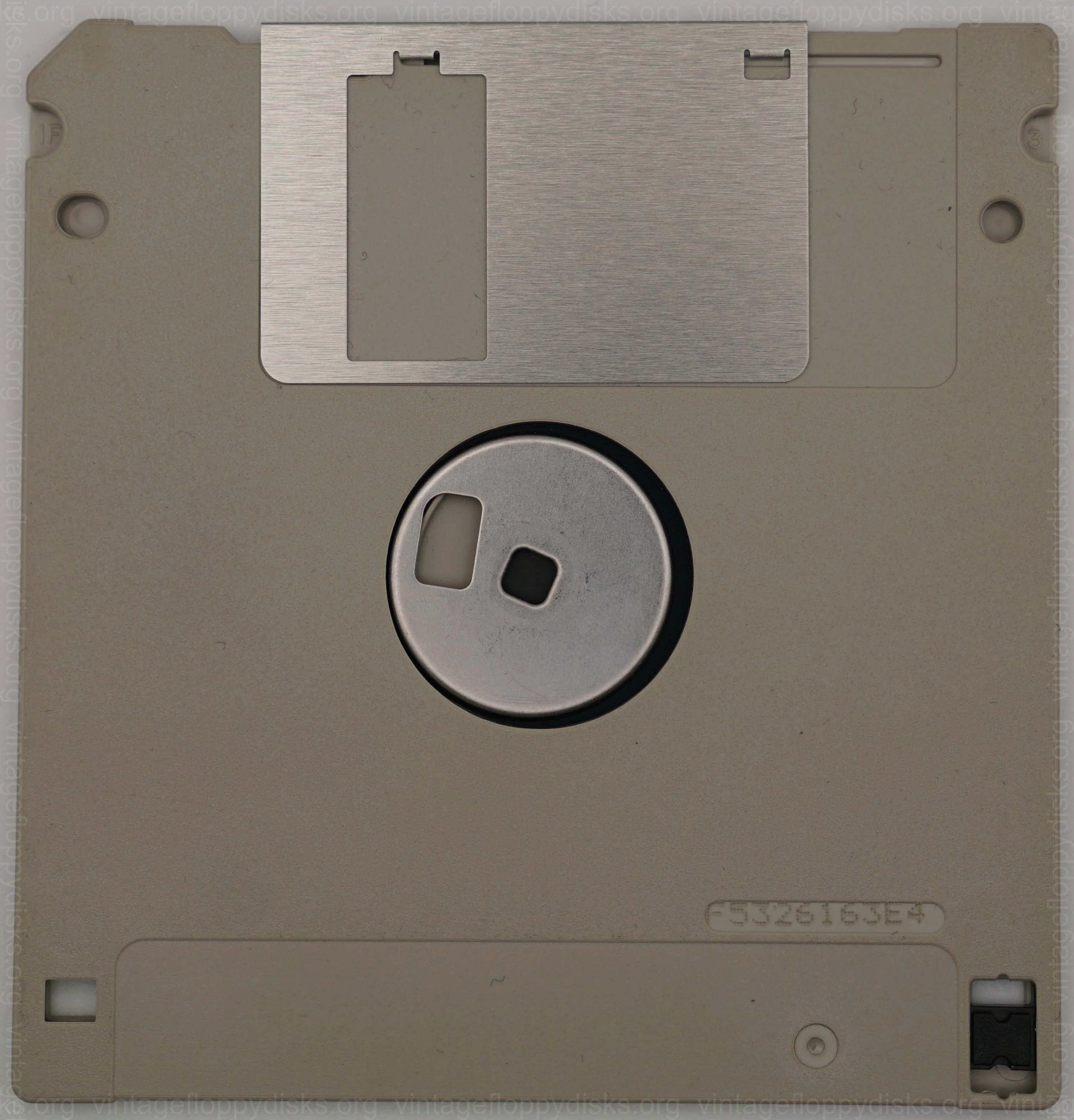 a vintage floppy disk from Generic. Cat. no.: XX-35-0017-007 - Back