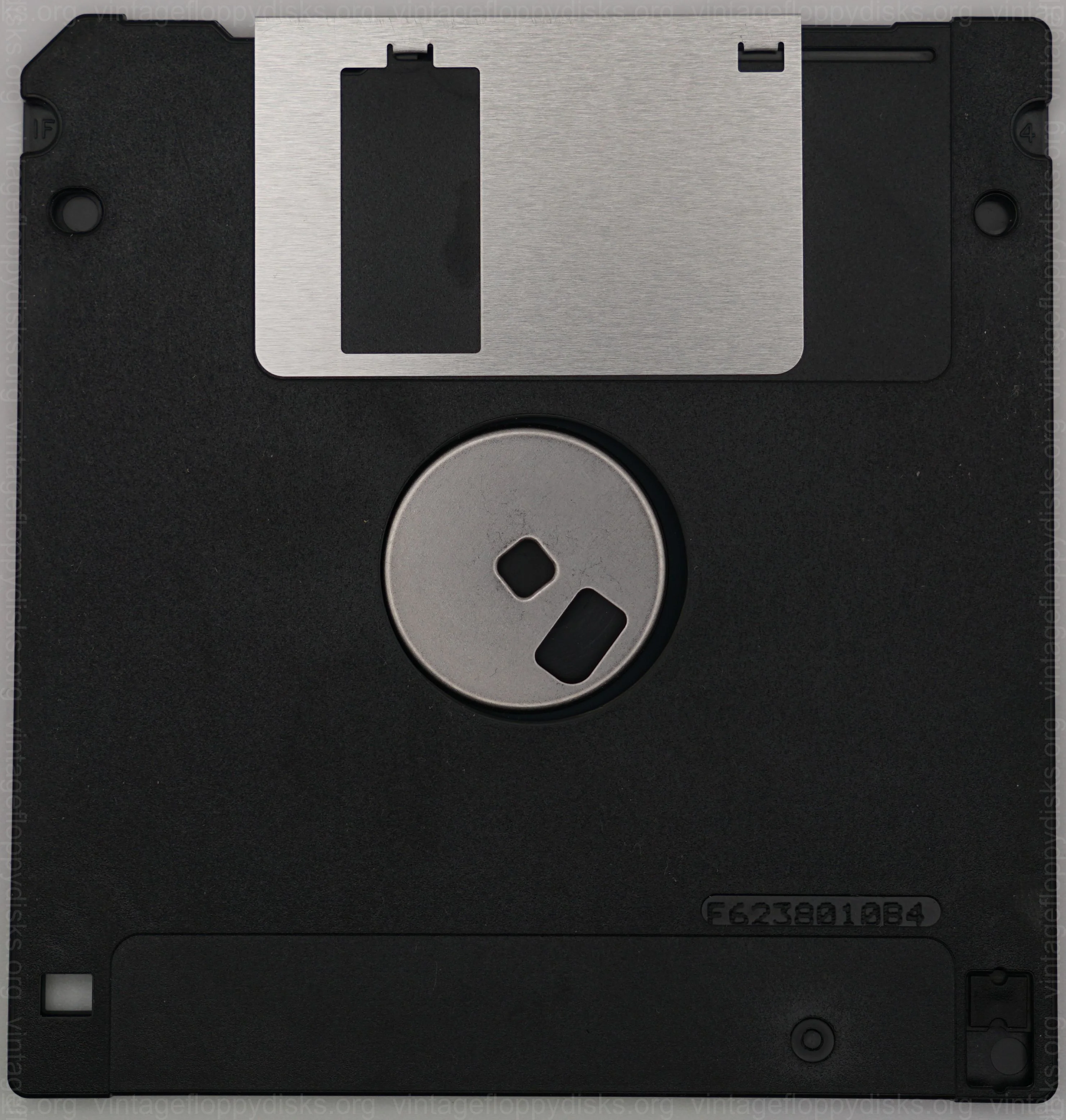 a vintage floppy disk from Generic. Cat. no.: XX-35-0012-003 - Back