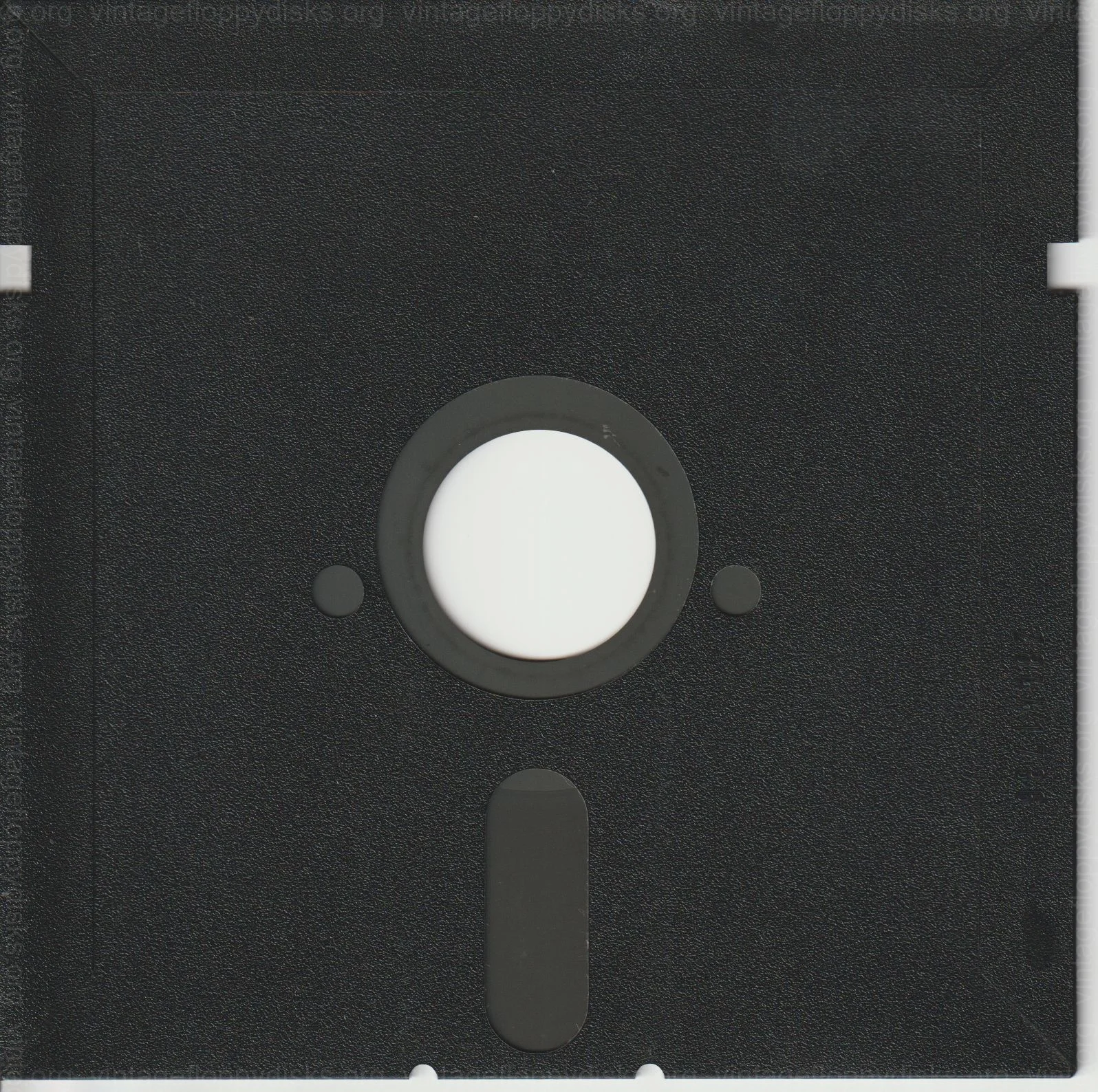 a vintage floppy disk from db boeder. Cat. no.: D4-525-0001-001 - Back
